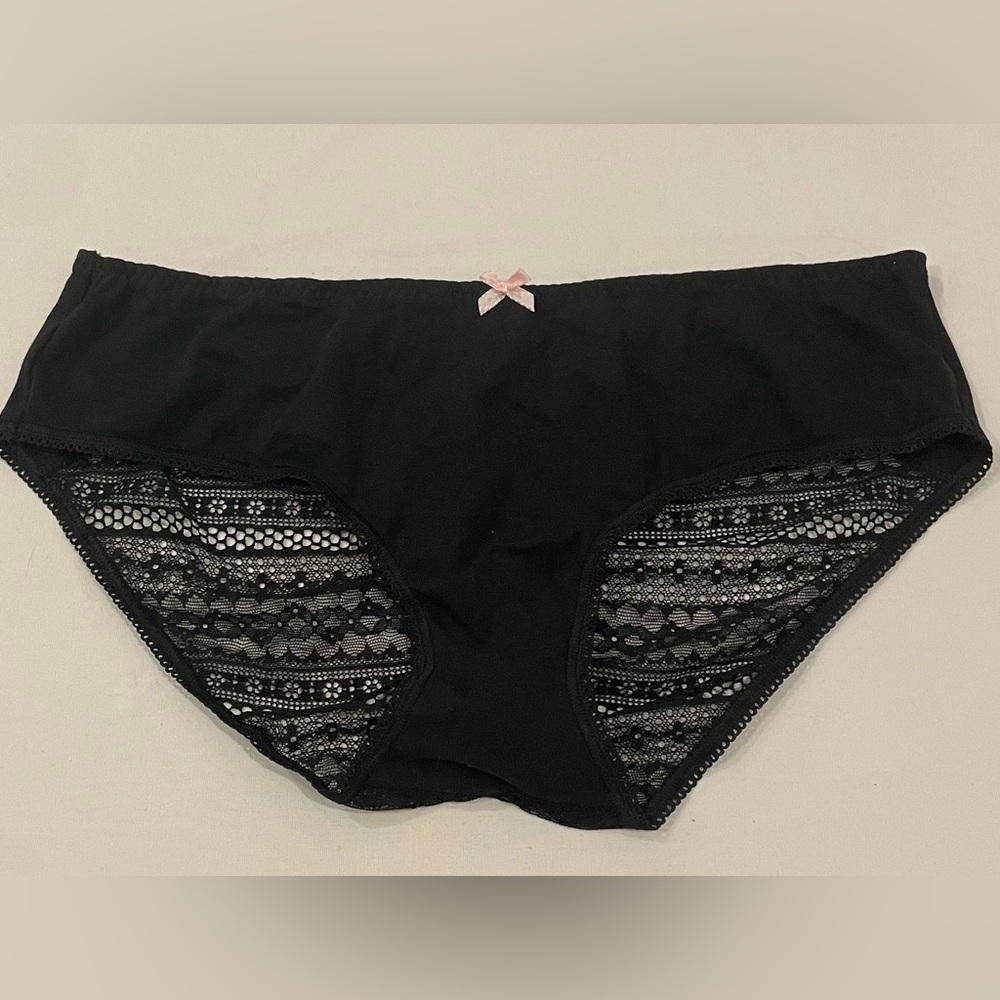 NEW WITH TAGS VCTORIA’S SECRET SIZE L PINK BOW BLACK SHEER LACE BACK PANTY